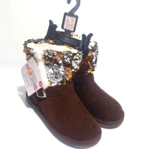 MUK LUKS GIRLS BROWN FAUX SUEDE GOLD SILVER SEQUIN ANKLE BOOTS SIZE 2 NWT